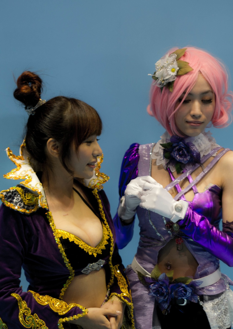Illustration for article titled The Cosplayers and Booth Companions of the 2011 Asia Game Show